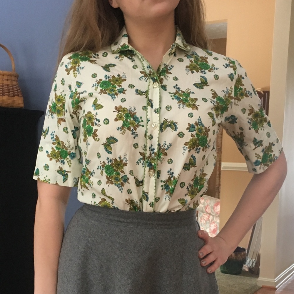 Vintage 60s floral print button down Peter Pan top